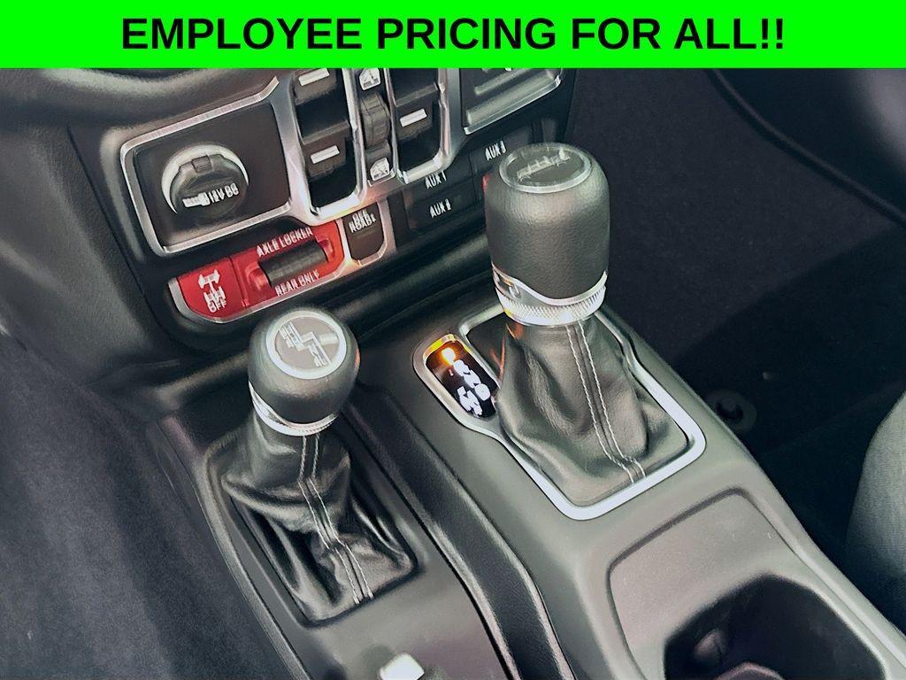 new 2025 Jeep Gladiator car, priced at $49,048