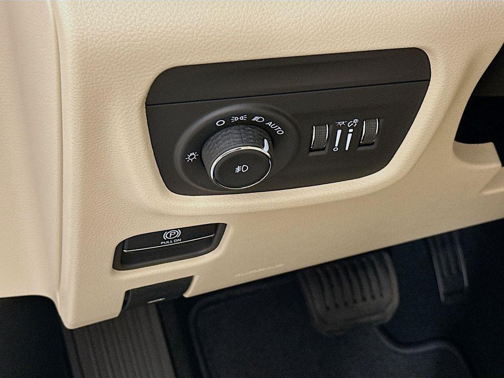 new 2025 Jeep Grand Cherokee L car, priced at $47,938