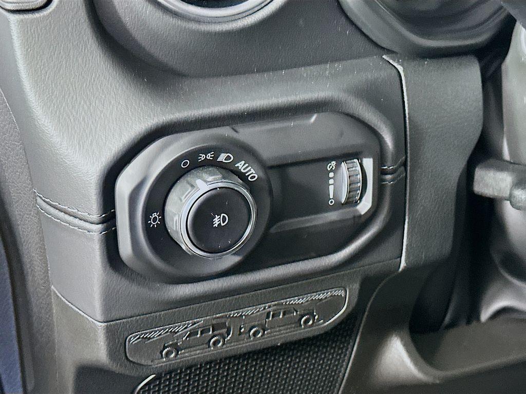 new 2025 Jeep Wrangler car, priced at $54,725