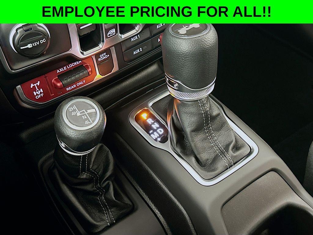 new 2025 Jeep Wrangler car, priced at $53,691