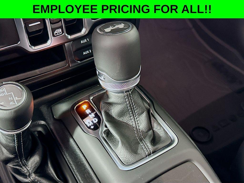 new 2025 Jeep Wrangler car, priced at $56,747
