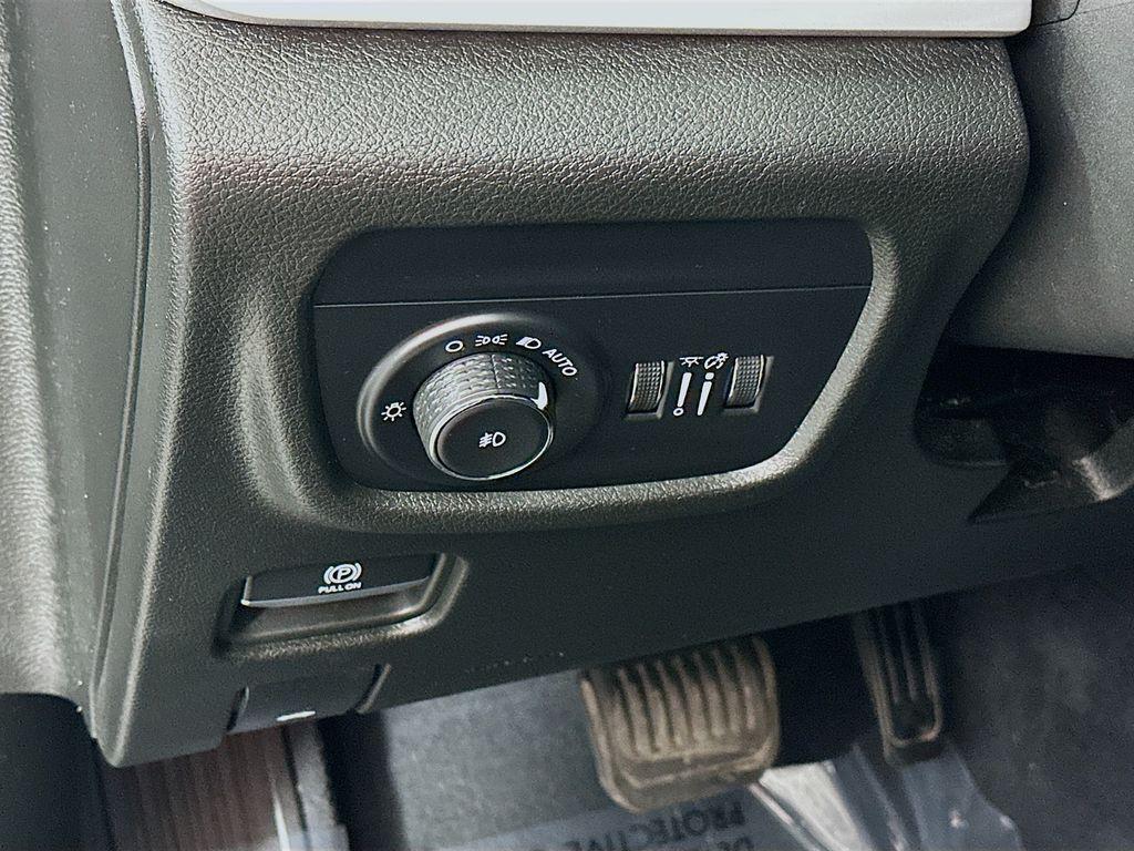 used 2023 Jeep Grand Cherokee L car, priced at $32,799