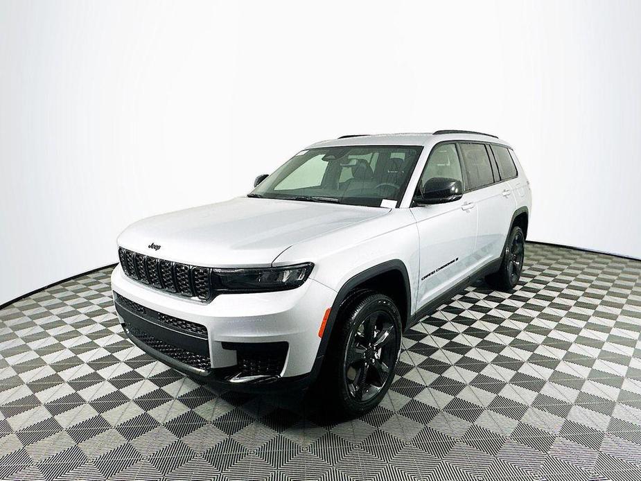 new 2024 Jeep Grand Cherokee L car, priced at $41,586