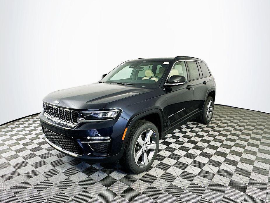 new 2024 Jeep Grand Cherokee car, priced at $44,104