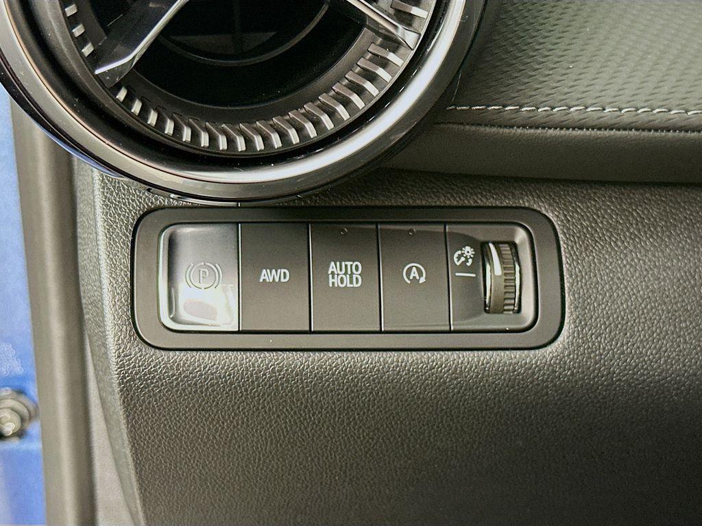 used 2025 Chevrolet Equinox car, priced at $29,568