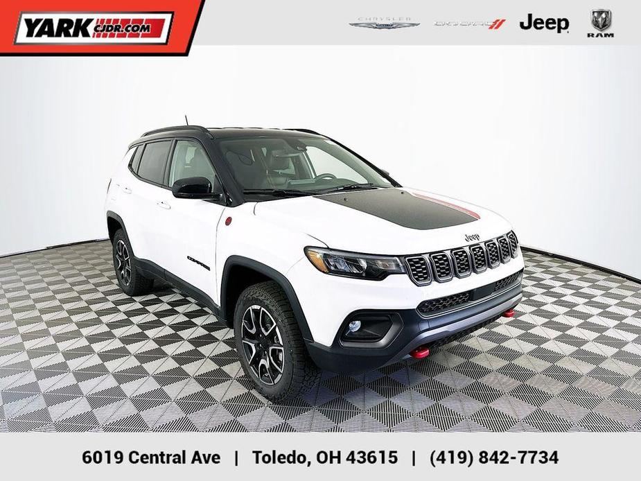 new 2024 Jeep Compass car, priced at $30,415