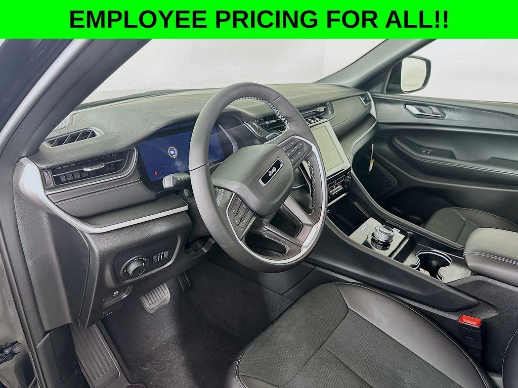 new 2025 Jeep Grand Cherokee L car, priced at $45,772