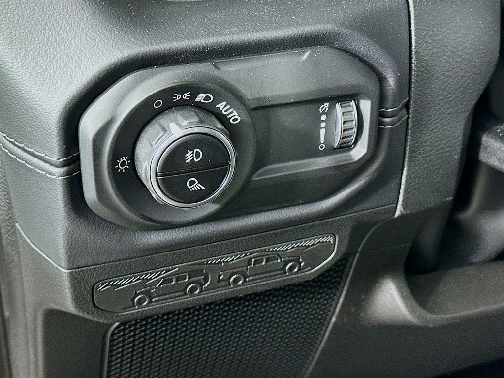 new 2026 Jeep Gladiator car, priced at $59,279