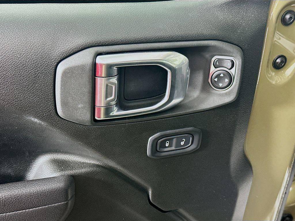 new 2025 Jeep Gladiator car, priced at $48,914