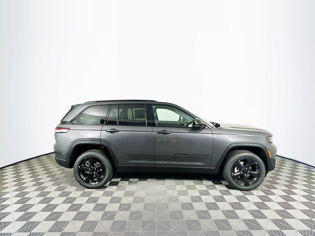 new 2024 Jeep Grand Cherokee car, priced at $39,224