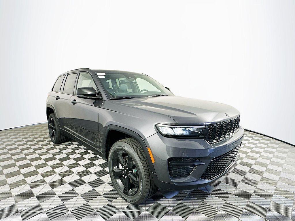 new 2024 Jeep Grand Cherokee car, priced at $39,224