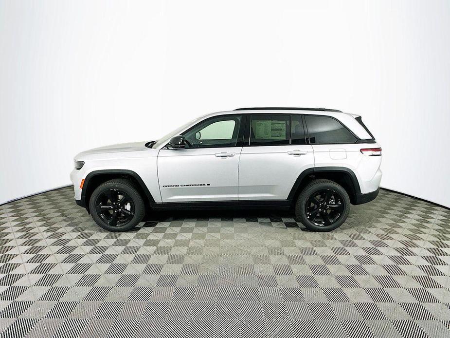 new 2024 Jeep Grand Cherokee car, priced at $44,189