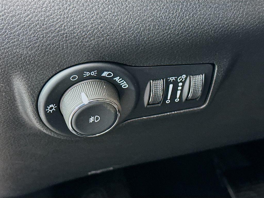 new 2025 Jeep Compass car, priced at $32,485