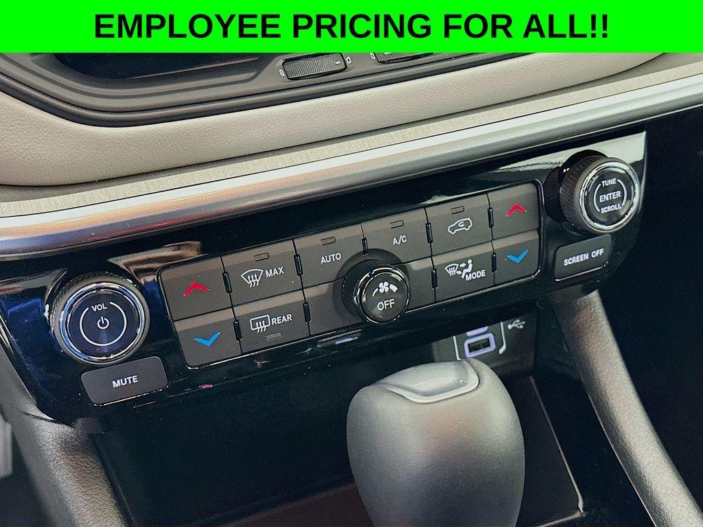 new 2025 Jeep Compass car, priced at $32,605