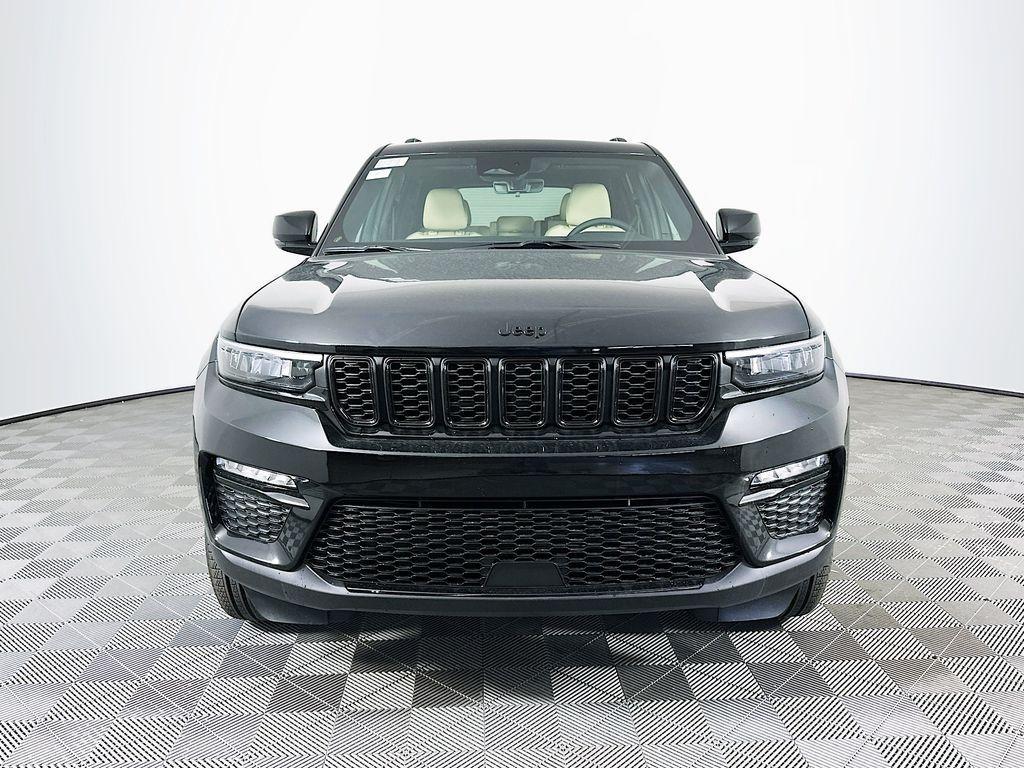 new 2025 Jeep Grand Cherokee car, priced at $46,085