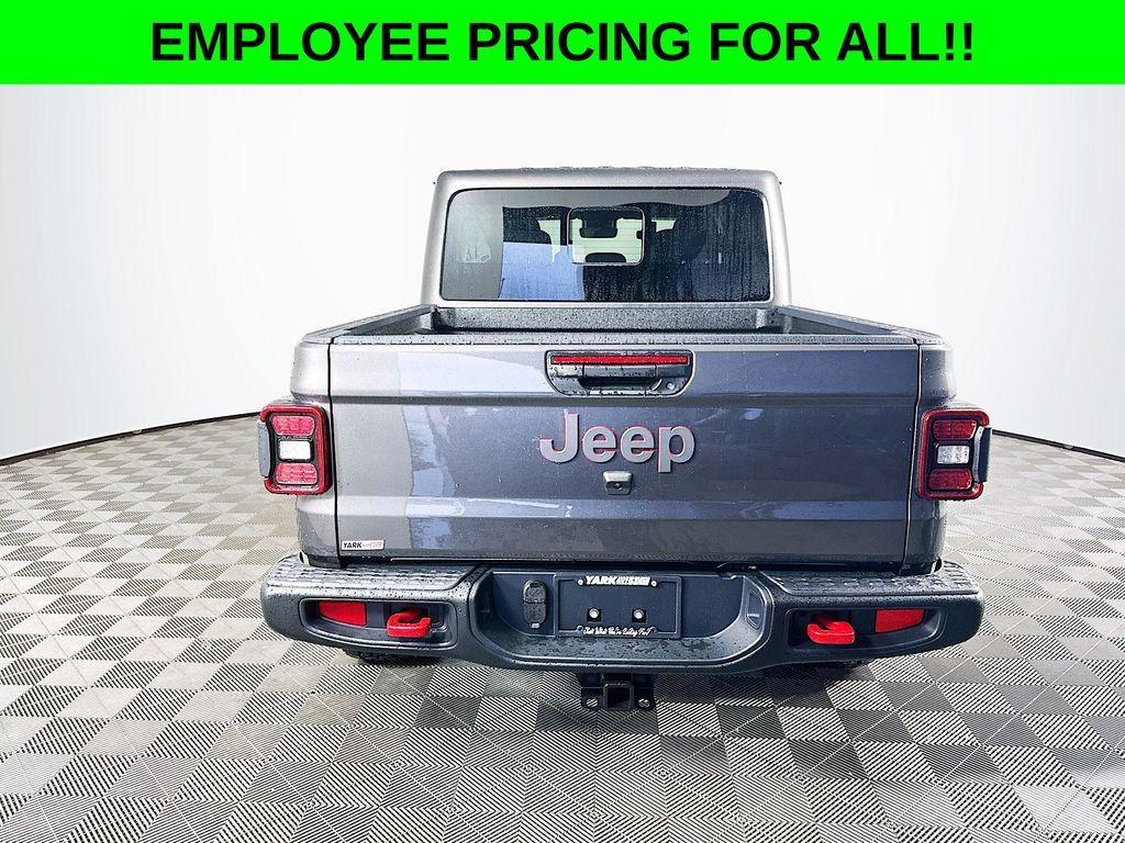 new 2025 Jeep Gladiator car, priced at $55,191