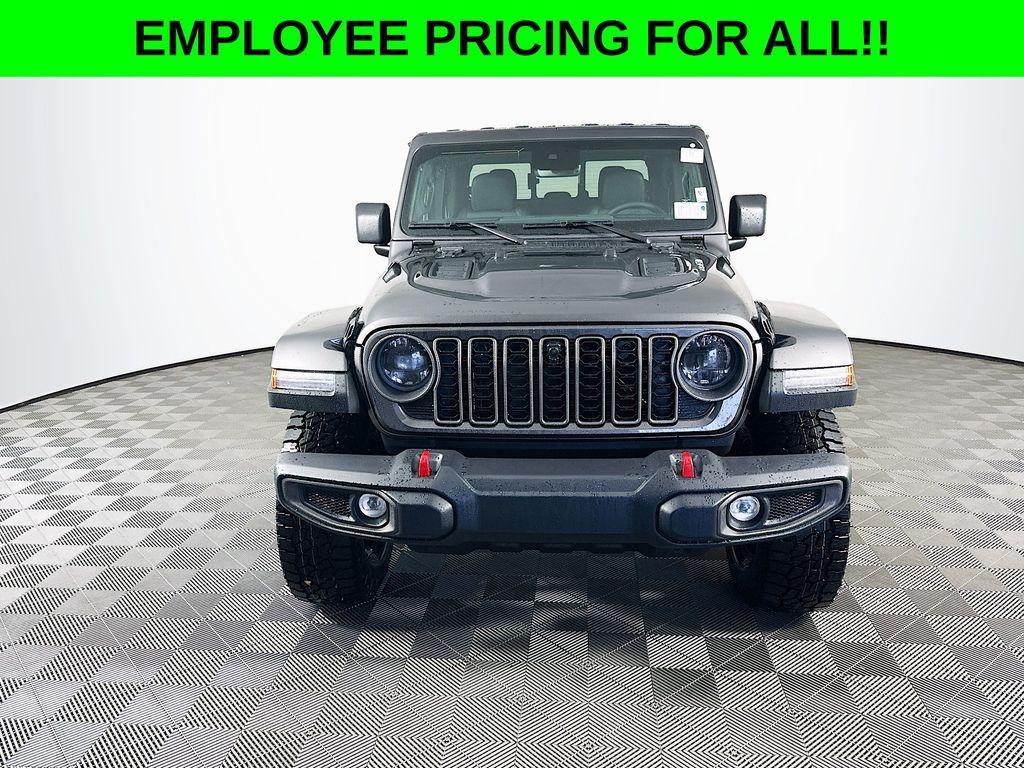 new 2025 Jeep Gladiator car, priced at $55,191