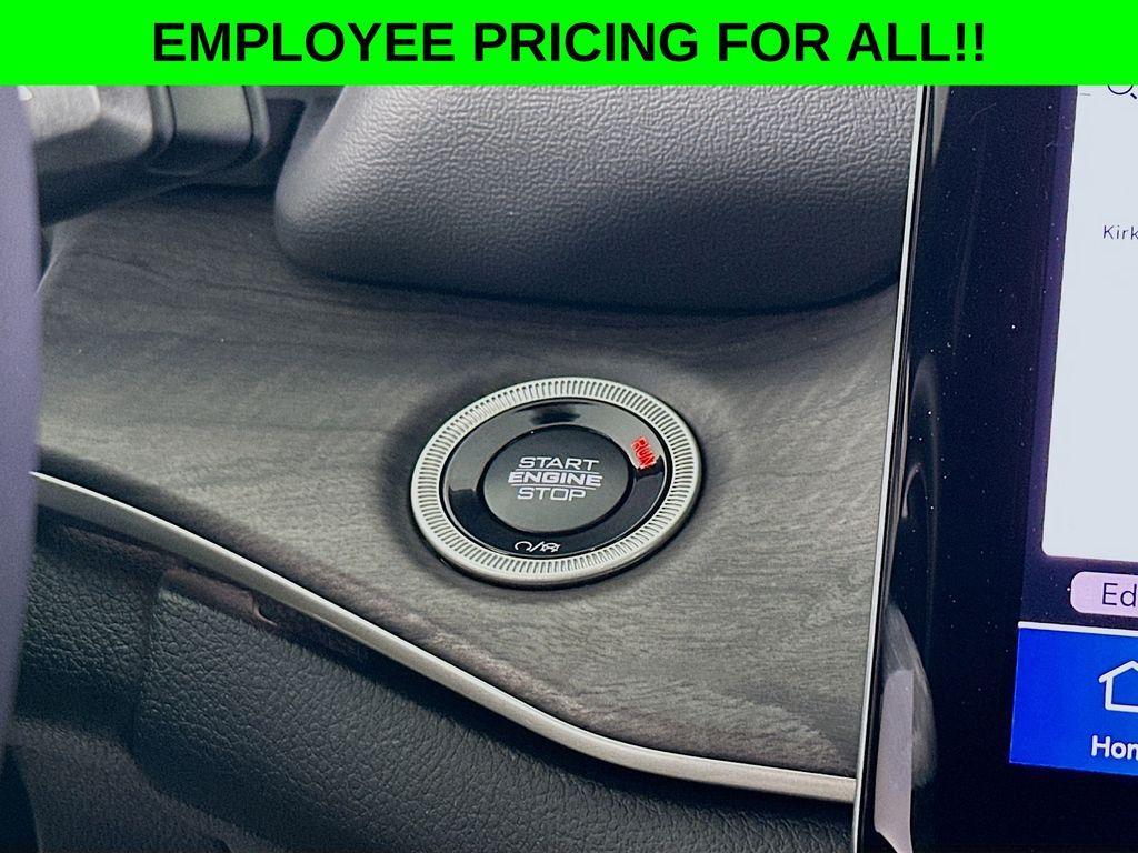 new 2025 Jeep Grand Cherokee car, priced at $47,750