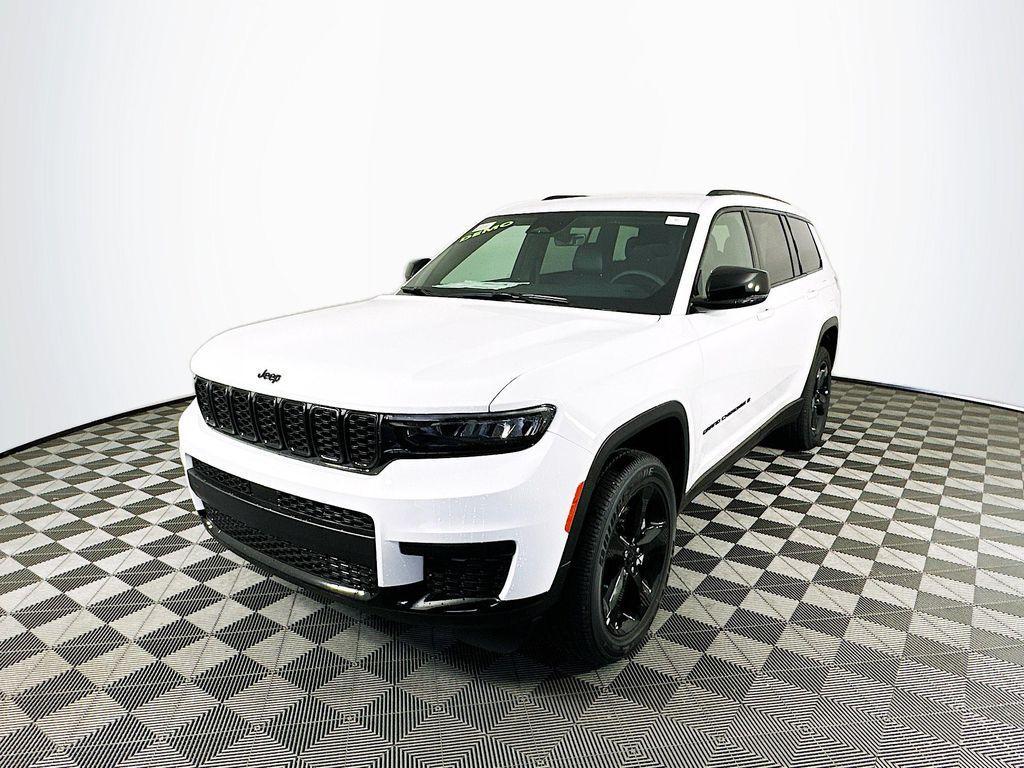 new 2025 Jeep Grand Cherokee L car, priced at $43,335