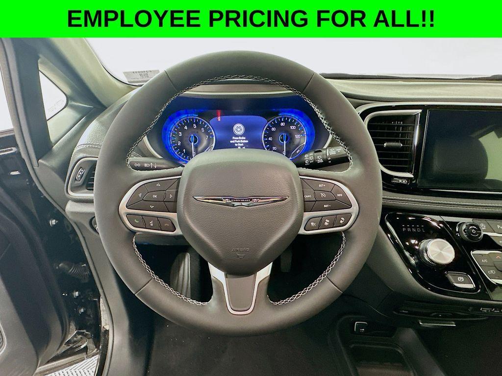 new 2025 Chrysler Pacifica car, priced at $45,567