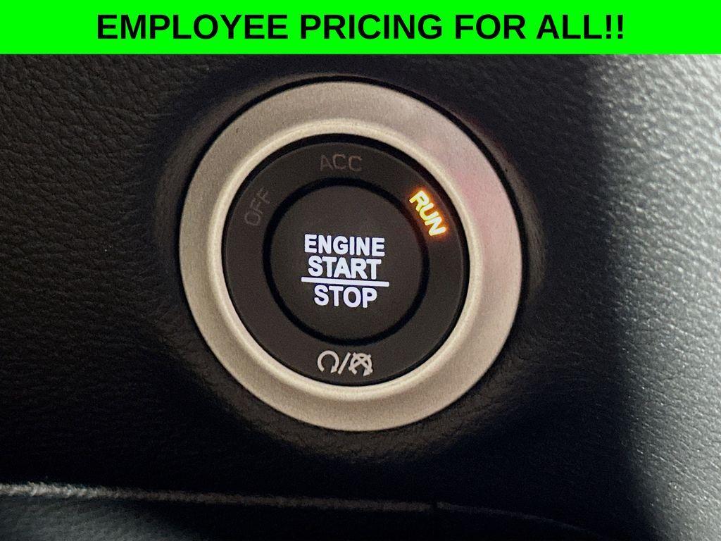 new 2025 Chrysler Pacifica car, priced at $45,567