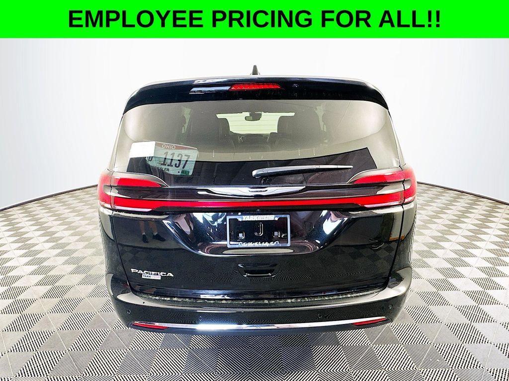 new 2025 Chrysler Pacifica car, priced at $45,567