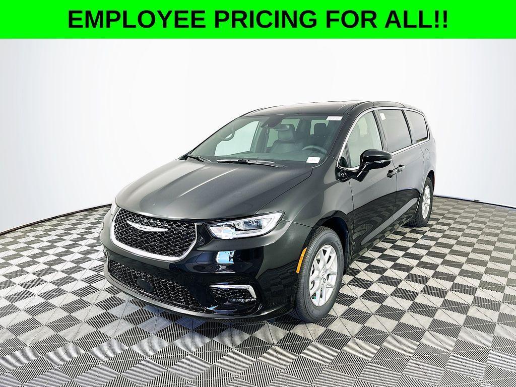 new 2025 Chrysler Pacifica car, priced at $45,567