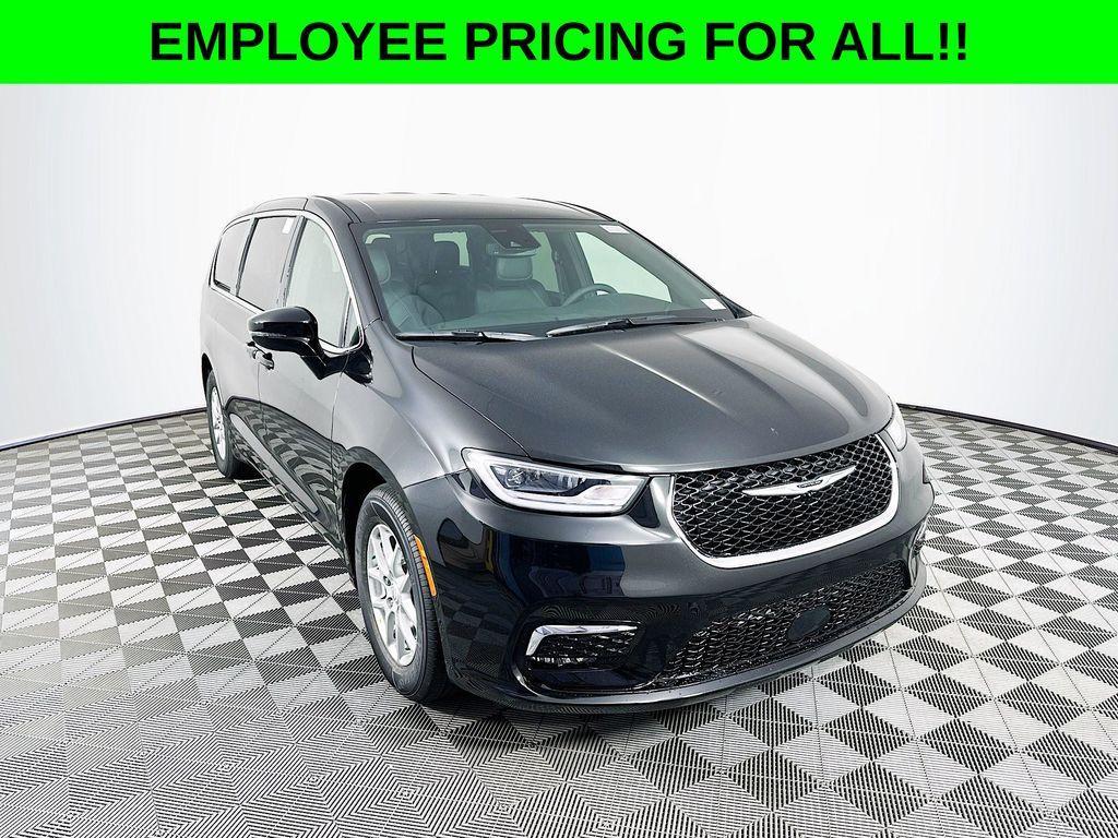 new 2025 Chrysler Pacifica car, priced at $45,567