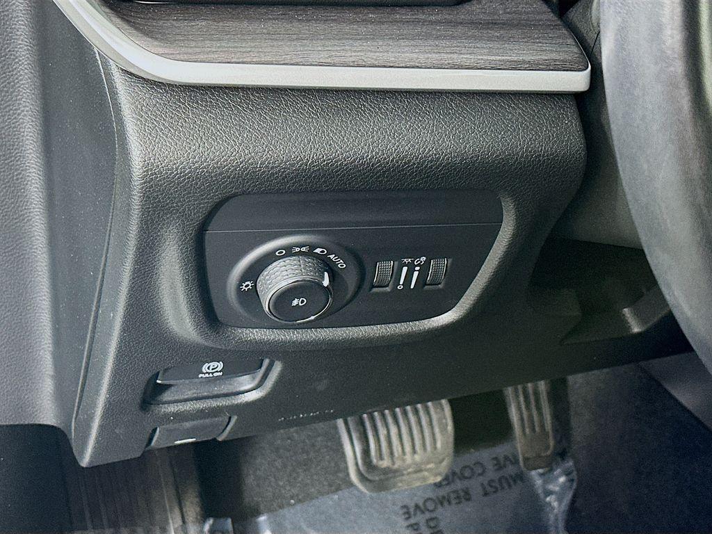 used 2021 Jeep Grand Cherokee L car, priced at $29,998