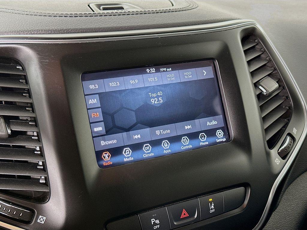 used 2021 Jeep Cherokee car, priced at $20,882