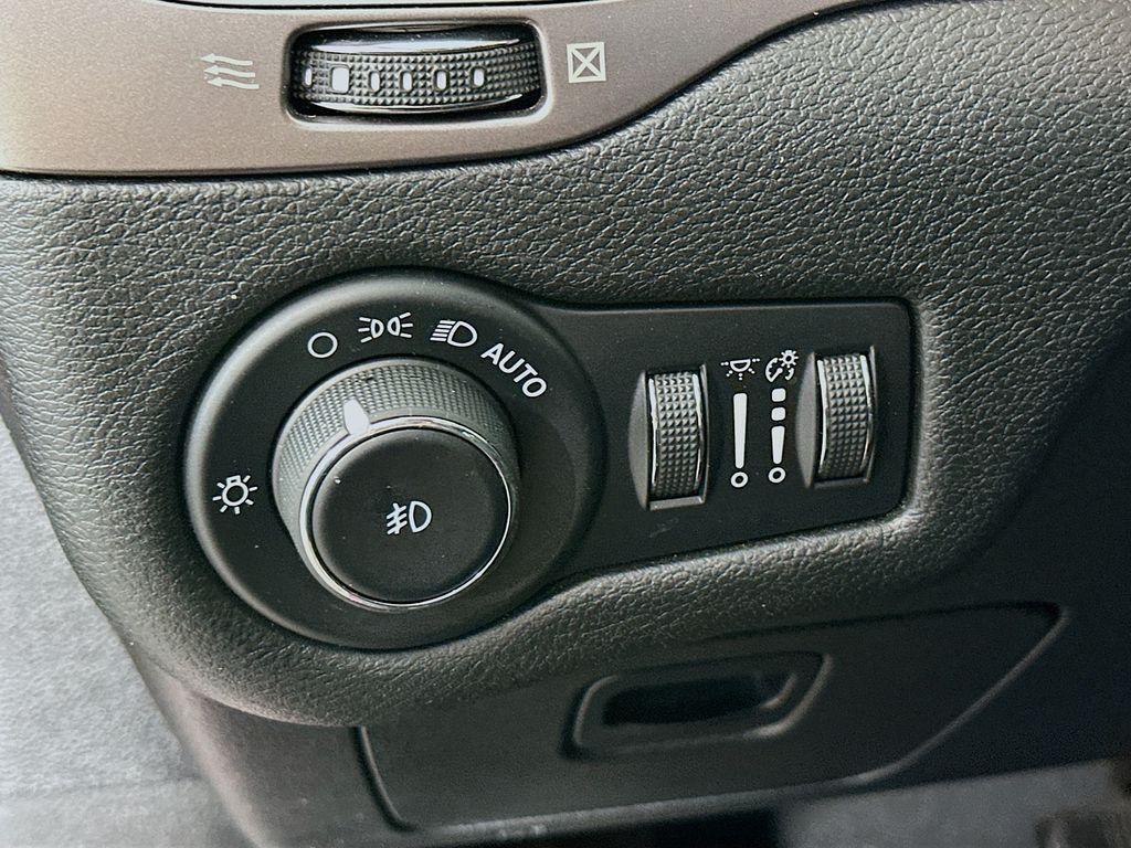 used 2021 Jeep Cherokee car, priced at $20,882