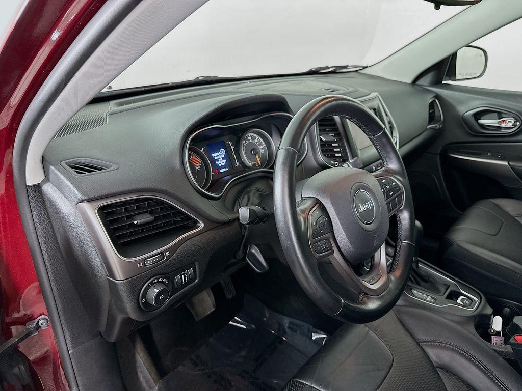 used 2021 Jeep Cherokee car, priced at $20,882