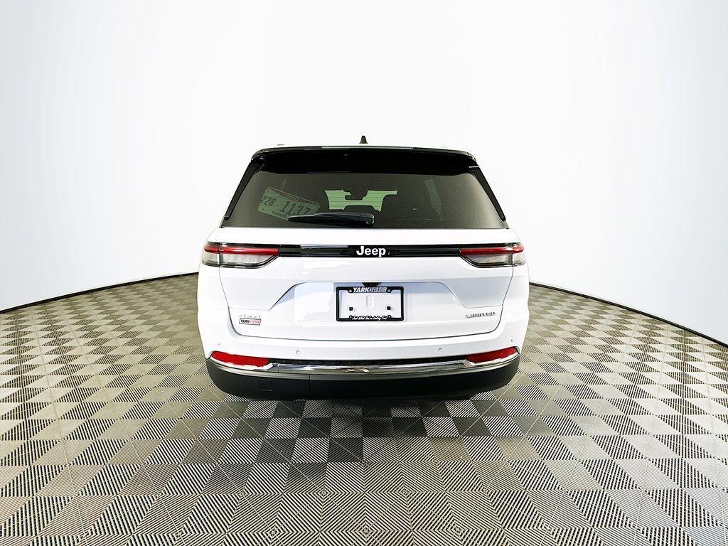 new 2025 Jeep Grand Cherokee car, priced at $45,091