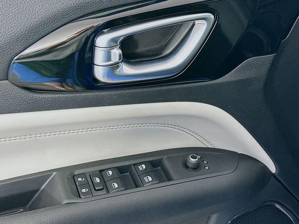 new 2025 Jeep Compass car, priced at $30,485