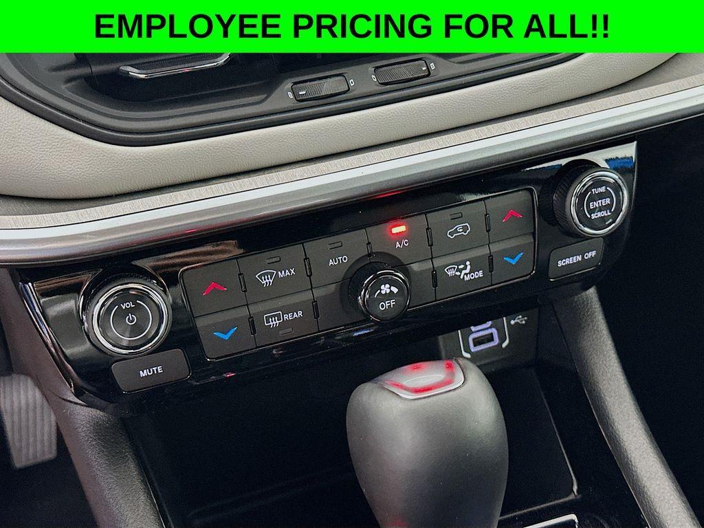 new 2025 Jeep Compass car, priced at $32,985