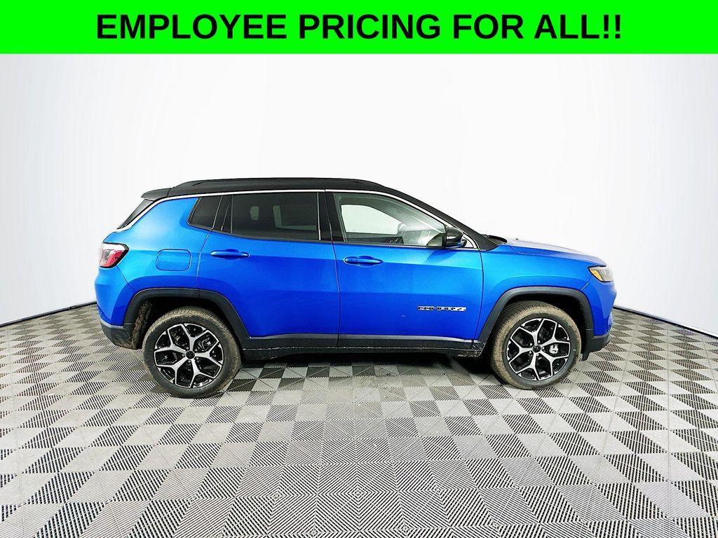 new 2025 Jeep Compass car, priced at $32,985