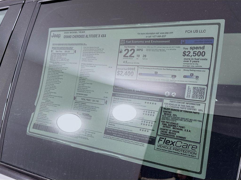 new 2025 Jeep Grand Cherokee car, priced at $40,269