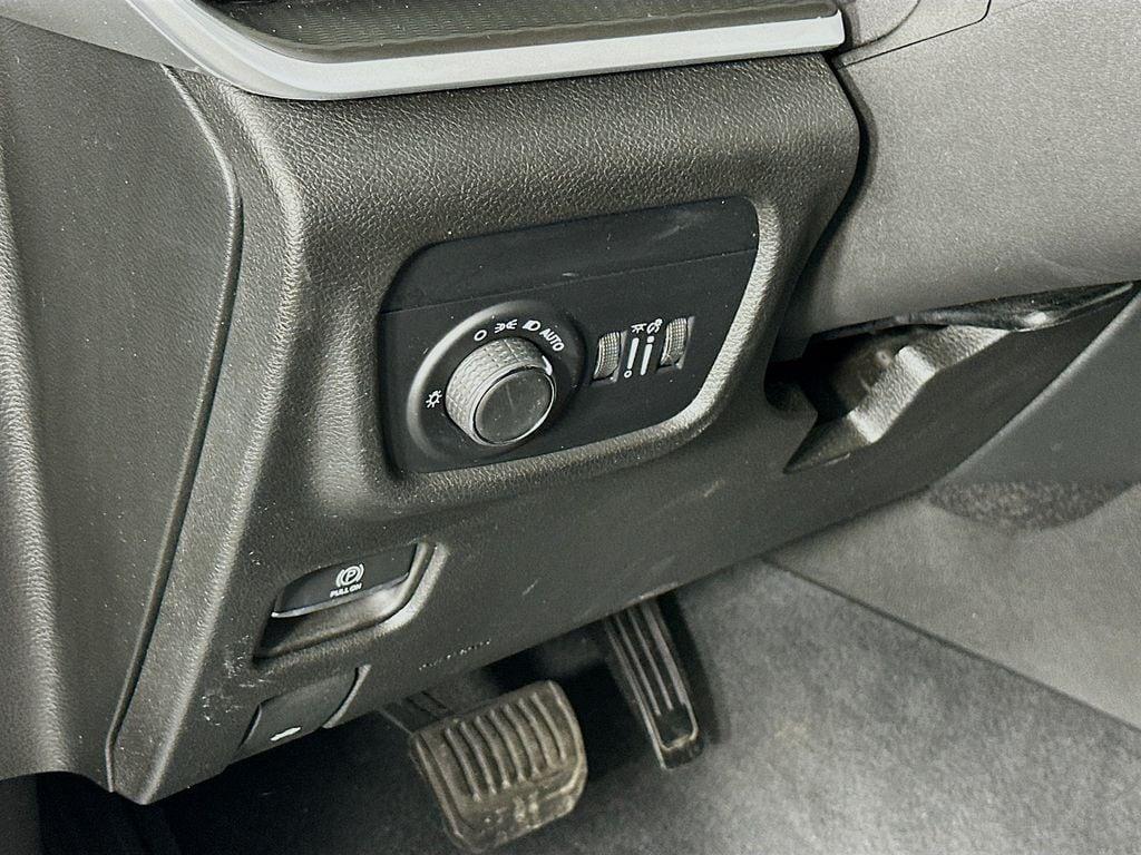used 2023 Jeep Grand Cherokee car, priced at $32,976