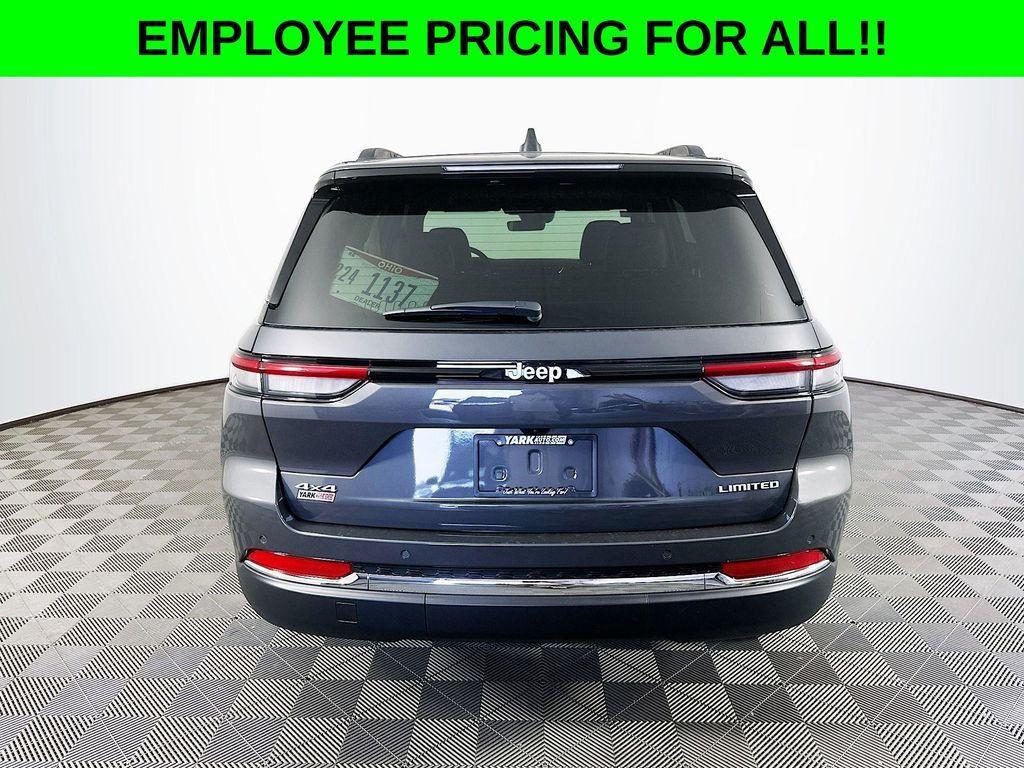 new 2025 Jeep Grand Cherokee car, priced at $45,600