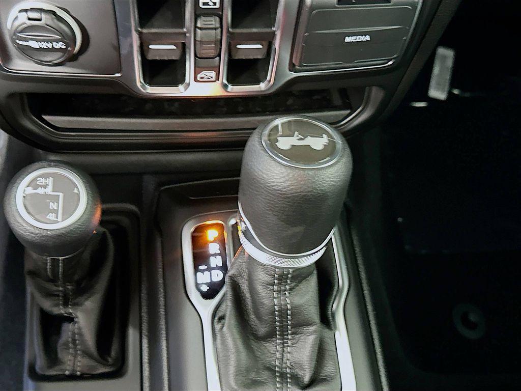new 2025 Jeep Wrangler car, priced at $45,838