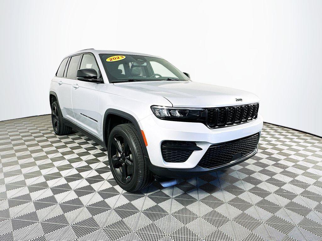 used 2023 Jeep Grand Cherokee car, priced at $33,599
