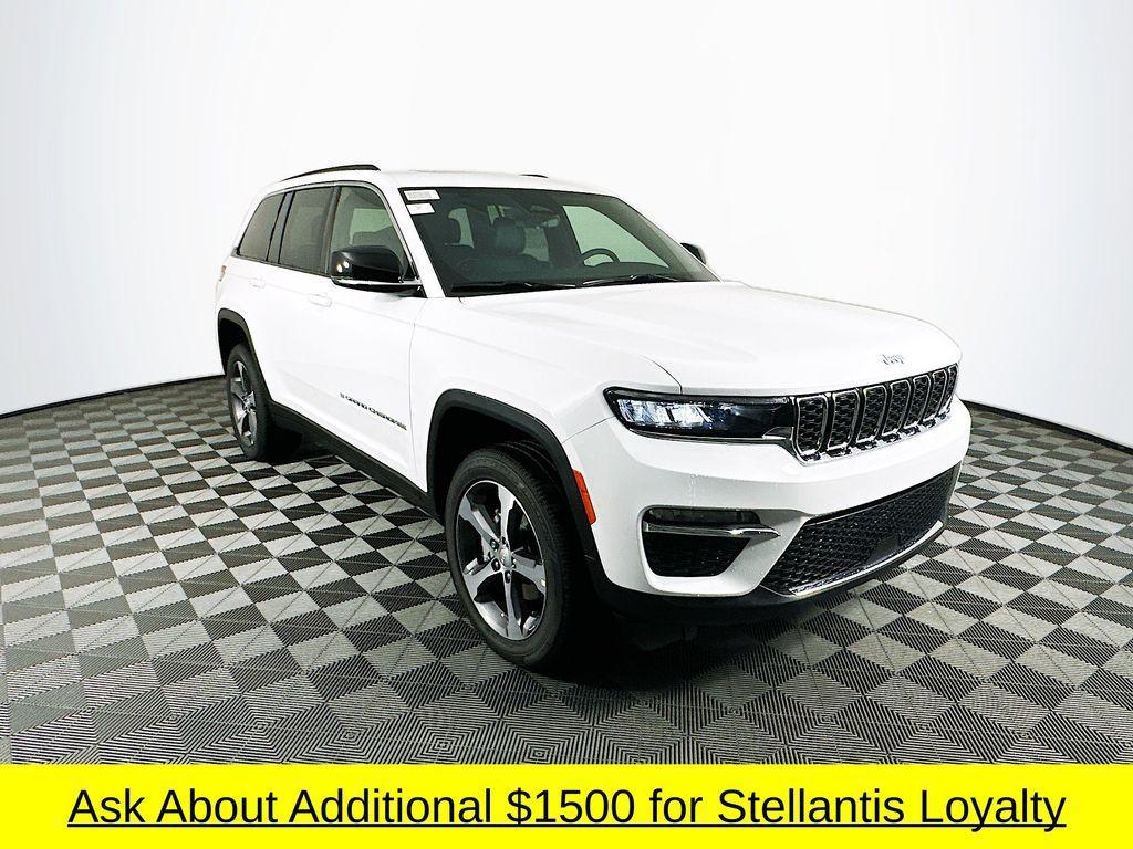 new 2025 Jeep Grand Cherokee car, priced at $41,240