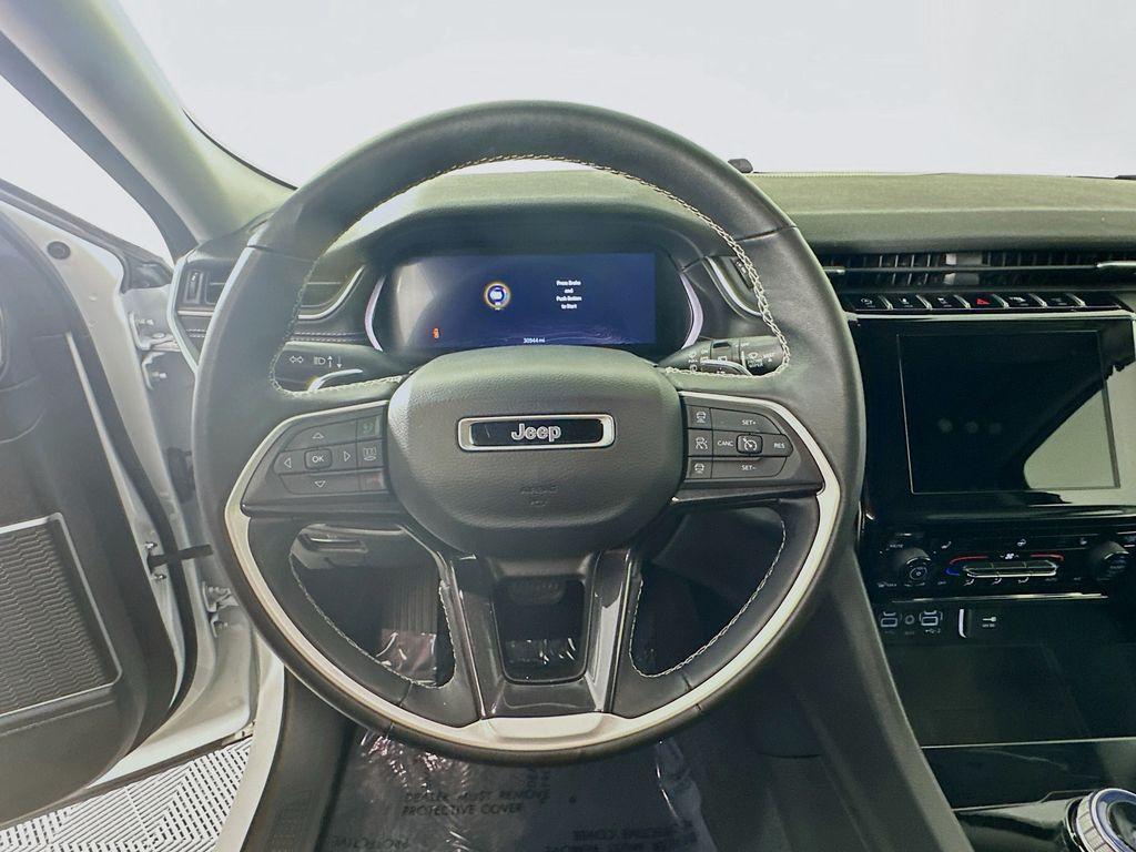used 2022 Jeep Grand Cherokee car, priced at $28,699