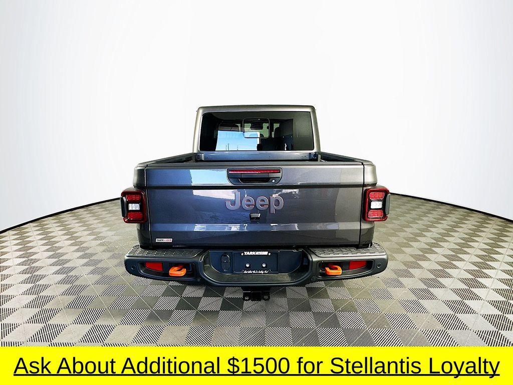 new 2025 Jeep Gladiator car, priced at $54,313