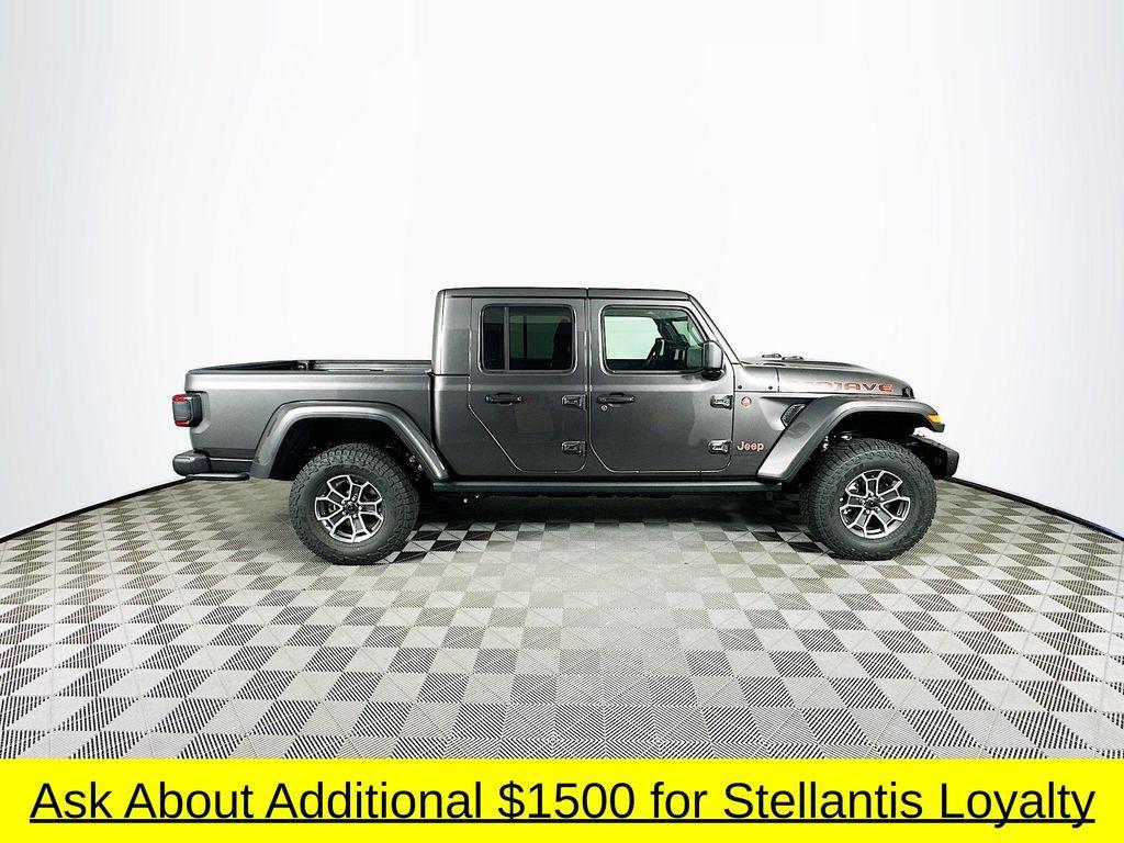 new 2025 Jeep Gladiator car, priced at $54,313
