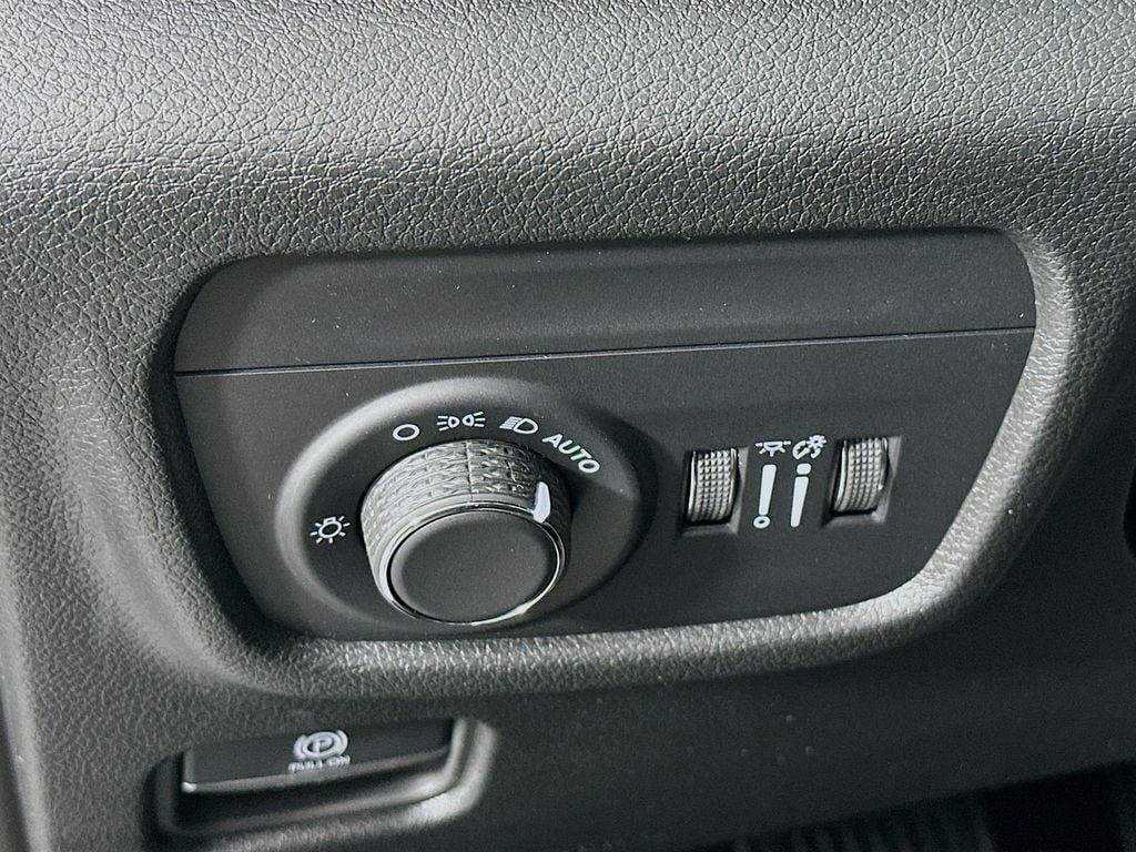 new 2025 Jeep Grand Cherokee L car, priced at $45,263