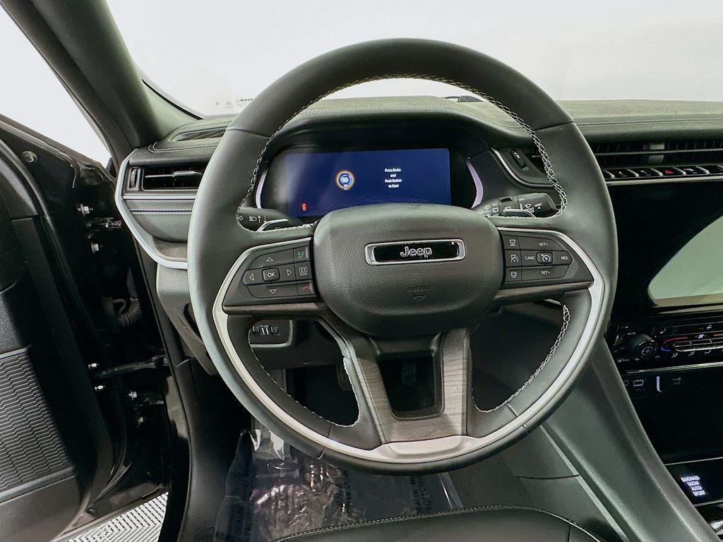 used 2024 Jeep Grand Cherokee car, priced at $37,404