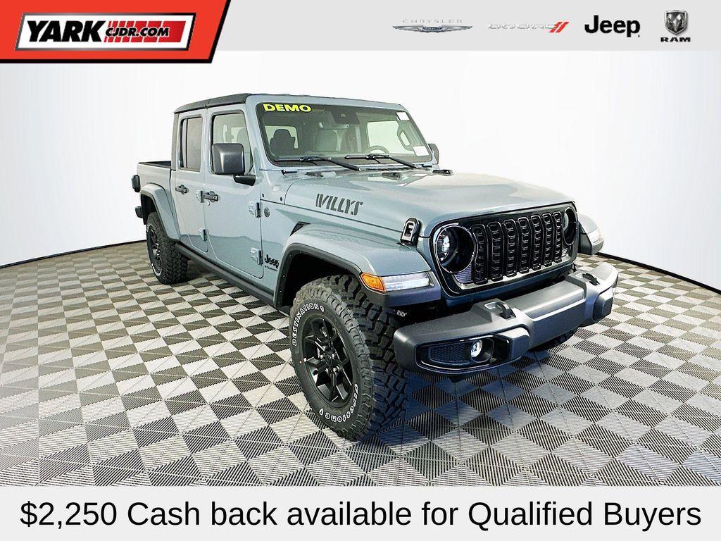 new 2025 Jeep Gladiator car, priced at $45,798