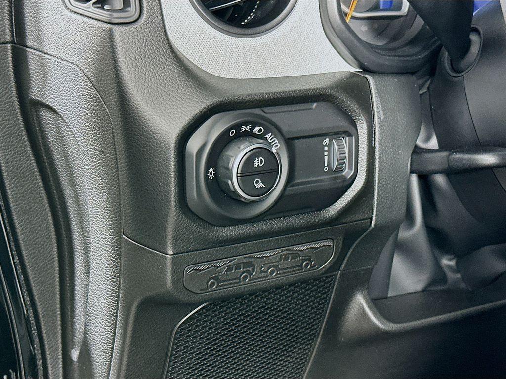 new 2025 Jeep Gladiator car, priced at $45,170