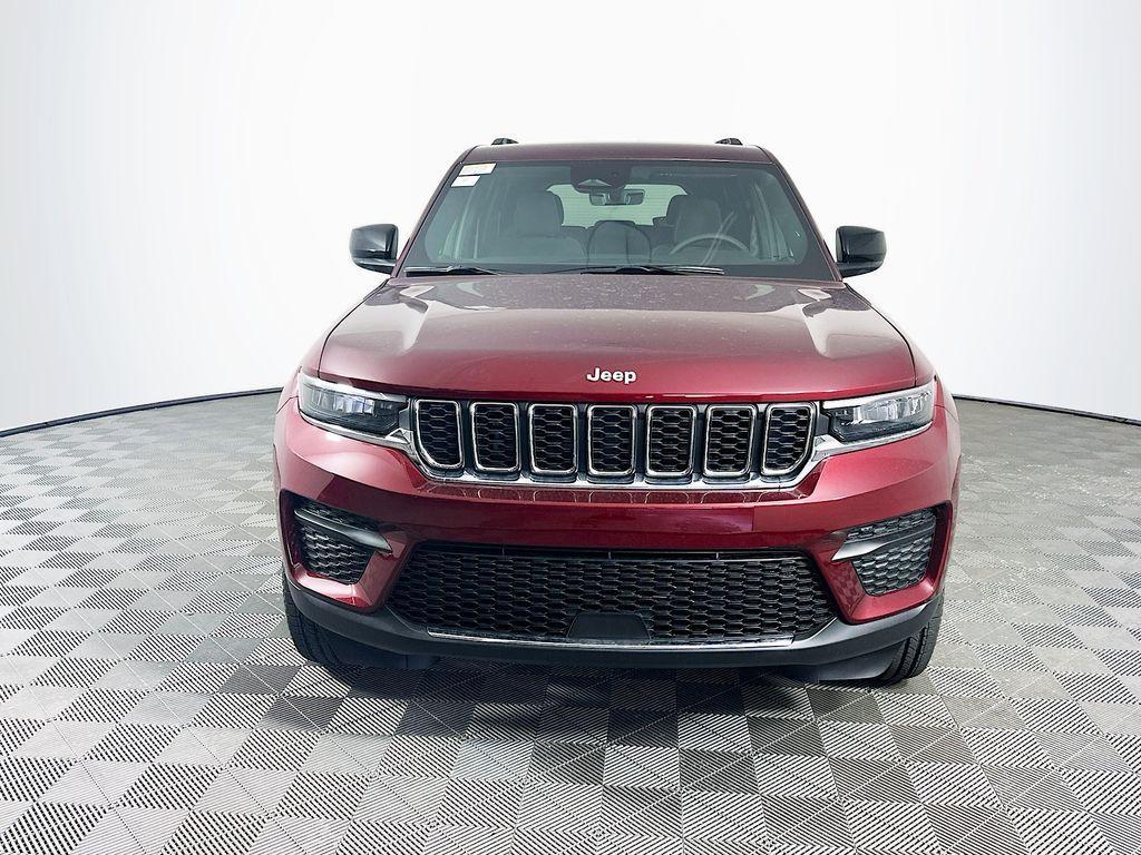 new 2025 Jeep Grand Cherokee car, priced at $37,985